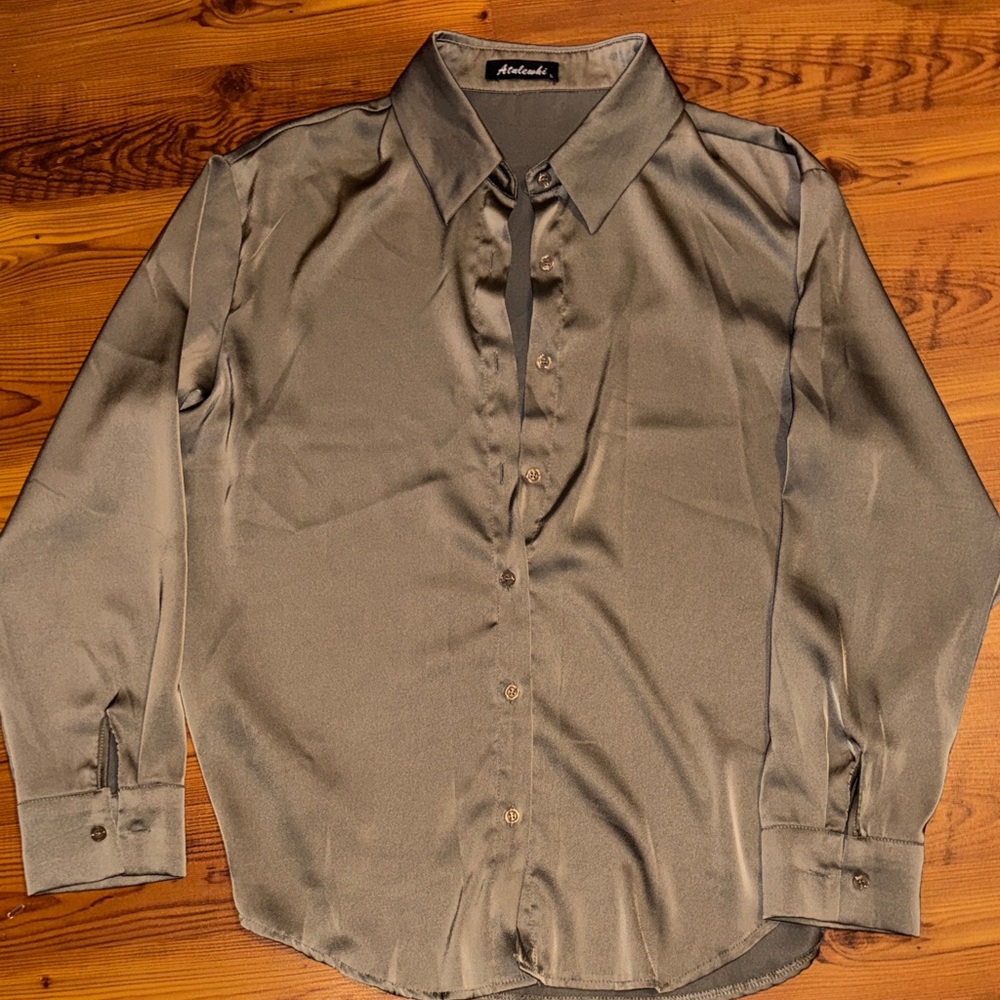 Women's Classic Button Down Shirt in Gray